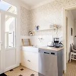 Maison De Pecheur, - 910 *