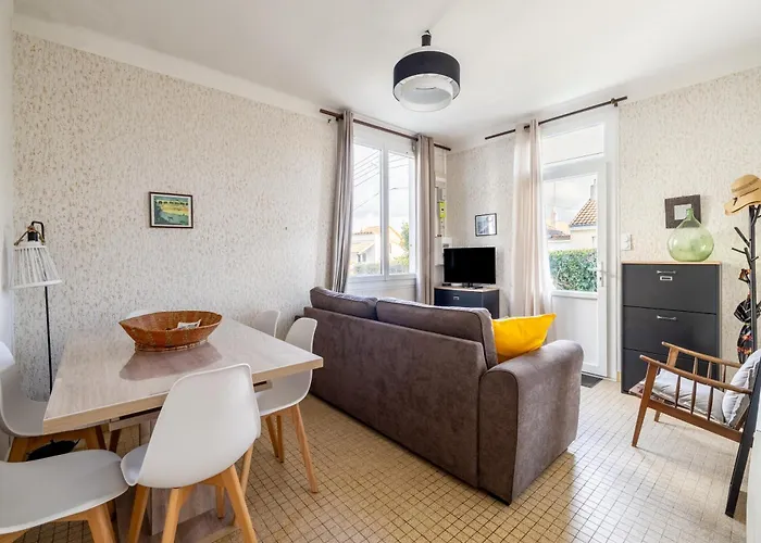 910 - Maison 4, A Pied Prázdninový dům